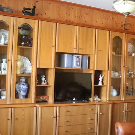 A Casa De Dora Da *